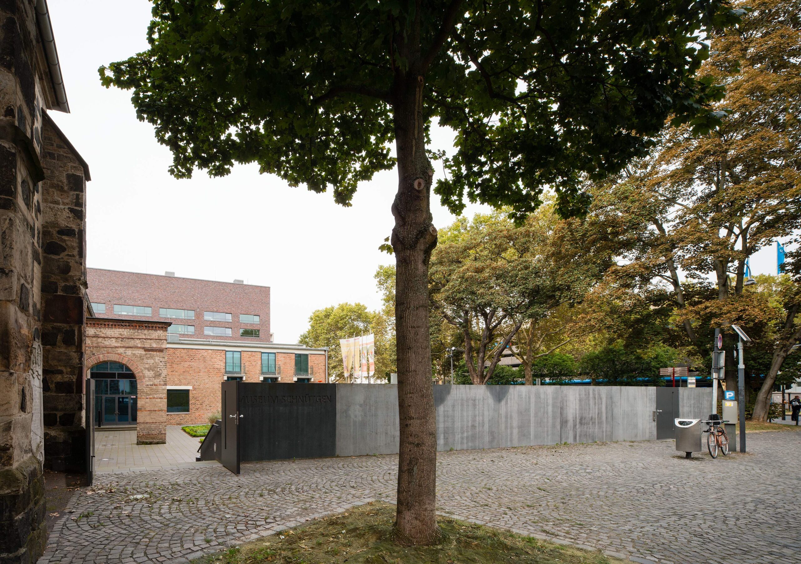 Caeciliengarten Museum Schnütgen Köln