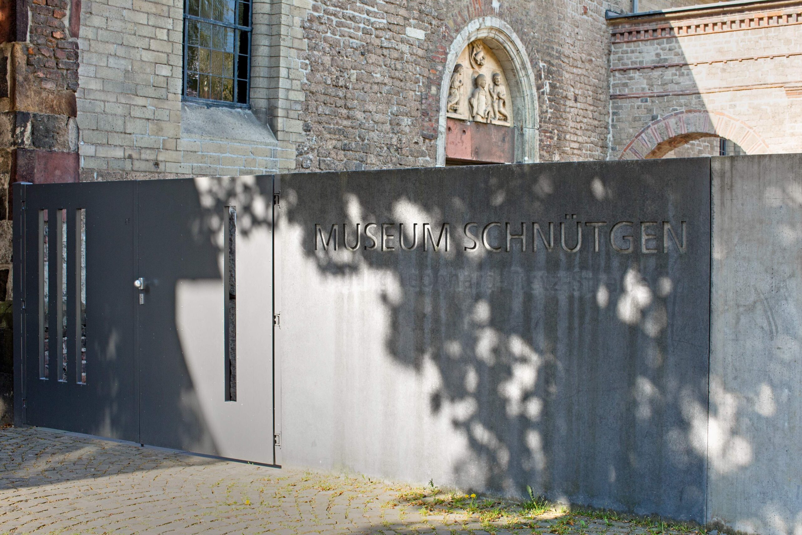 Caeciliengarten Museum Schnütgen Köln